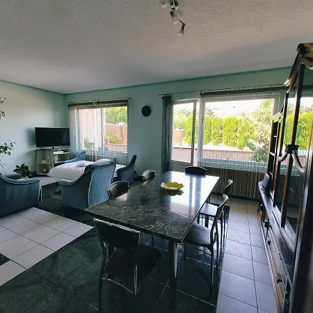 Apartment Ten's - Spatios Si Linistit *