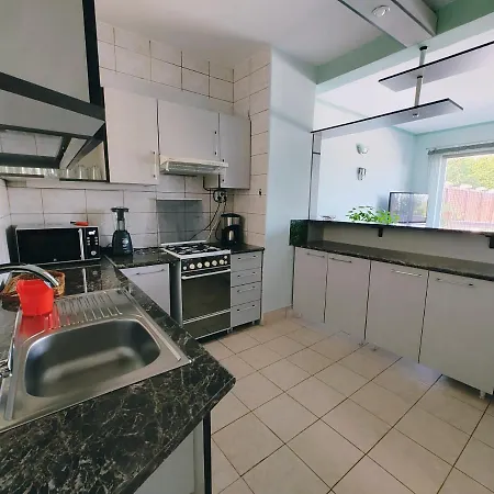 Ten's - Spatios Si Linistit Apartment
