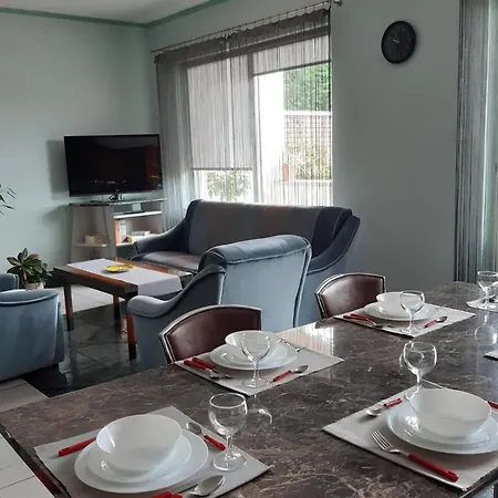 Ten's - Spatios Si Linistit Apartment *